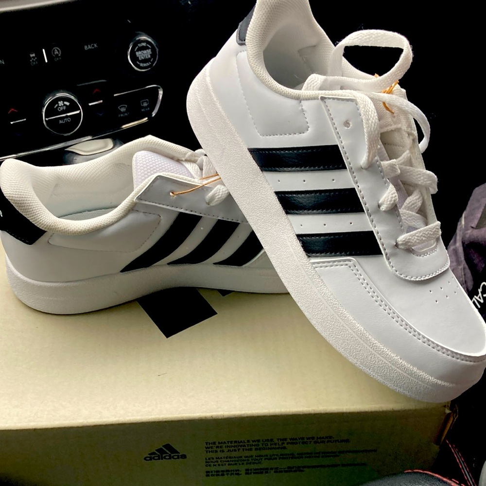 Adidas break net 2.0 tennis shoes
